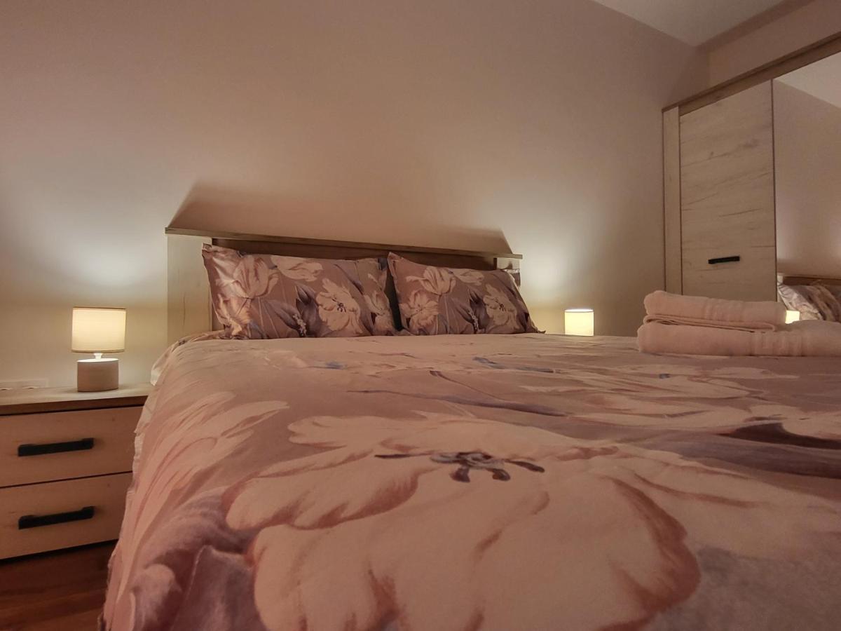 Apartament C&L Braşov Eksteriør billede